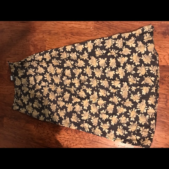 Floral and high wasted vintage skirt - Picture 1 of 2